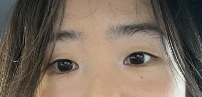 lilac eyes